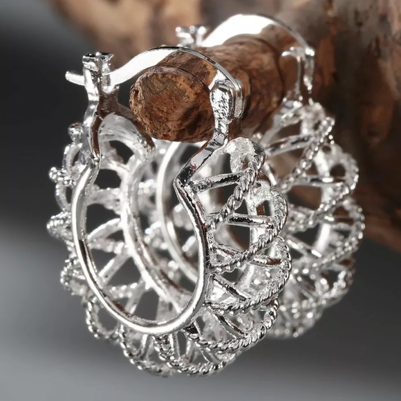 Sterling Silver Jewelry - 925 Silver small sweet Silver Hoops Cute